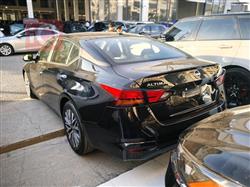 نیسان ئەلتیما